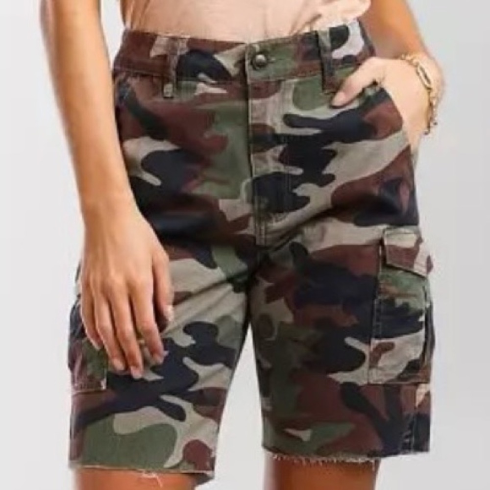 Gilded Intent High Rise Camo Cargo Shorts XS Camouflage Utility Streetwear EUC